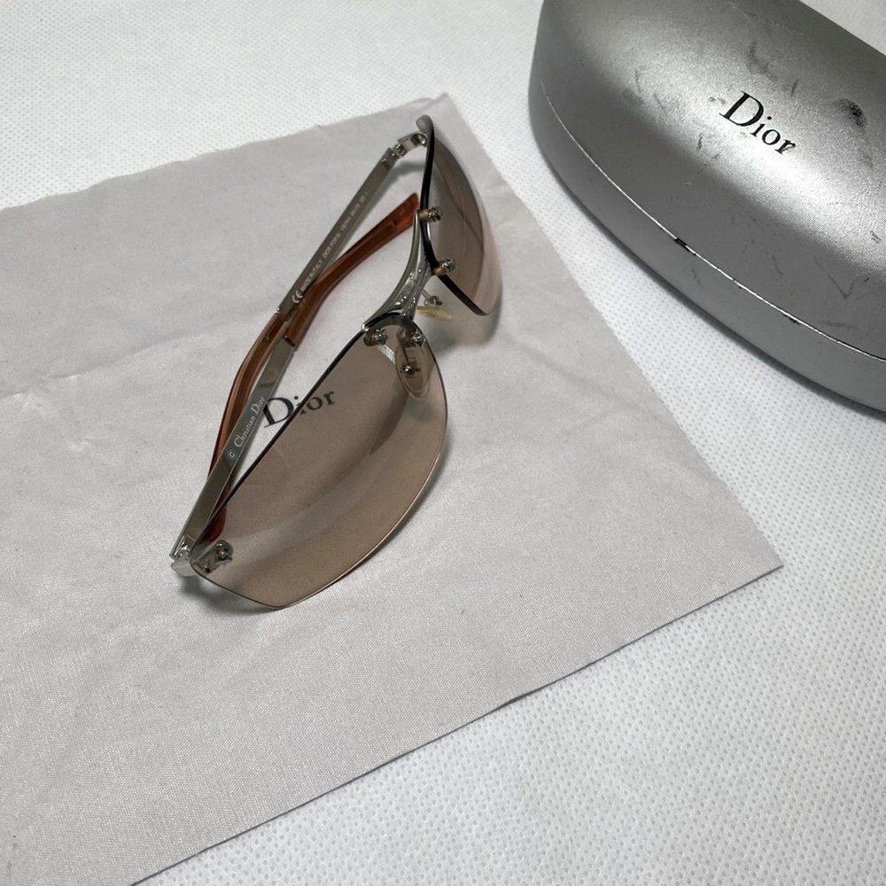 Christian Dior Y2K Sunglasses - Picture 6 of 6